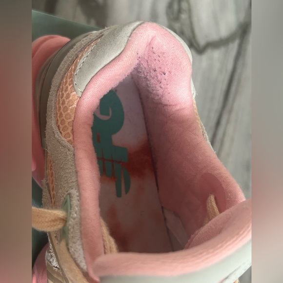 New Balance x Joe Feelgood Inside Voices - Picture 12 of 16